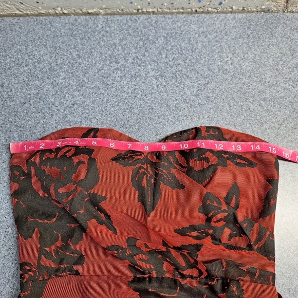 CO Strapless Burgundy/Red and Black Floral Dress, Size 8, RN#66170 - Picture 14 of 16